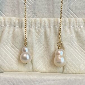 SOLD EXTERNALLY—-Elegant Gold Pearl Drop Earrings